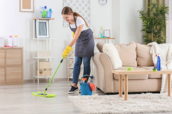 Commercial vs DIY Cleaners